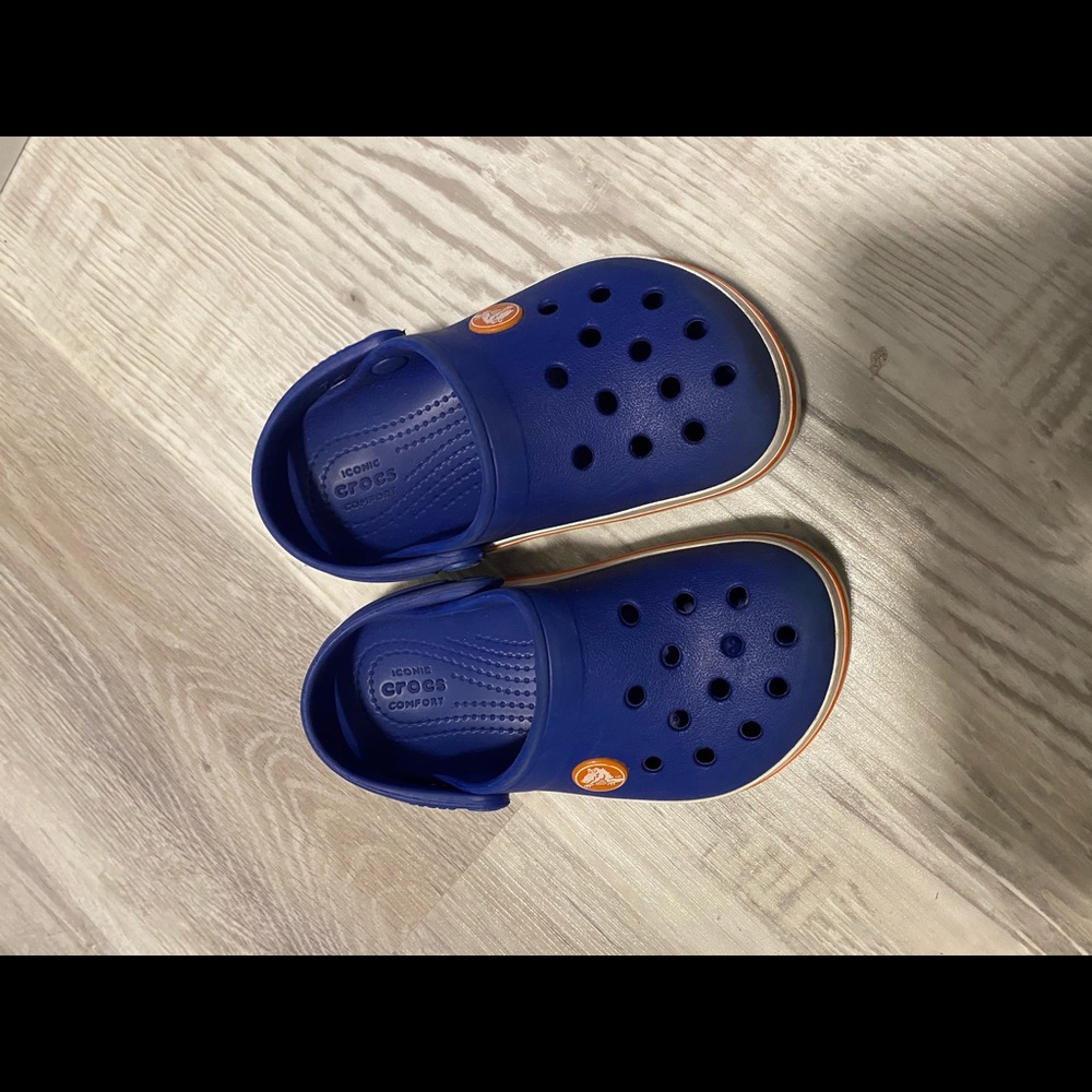 Crocs shoes for little one.